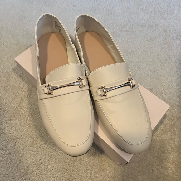 JUSTFAB BRAND NEW Joyce Loafer - Picture 1 of 5